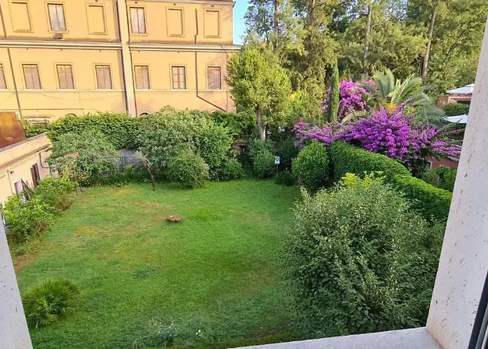 Riari Garden Bed & Breakfast 5*