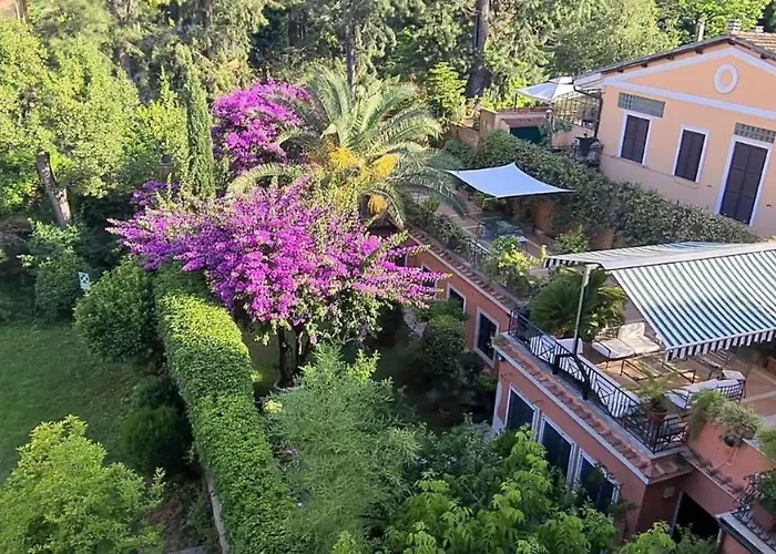 Riari Garden Bed & Breakfast 5*