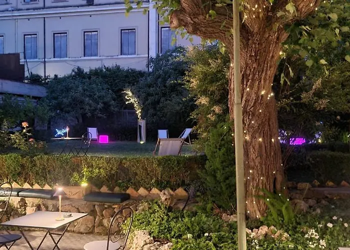 Riari Garden Bed & Breakfast Rome