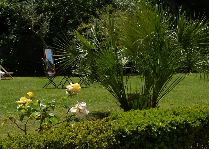 Bed & Breakfast Riari Garden