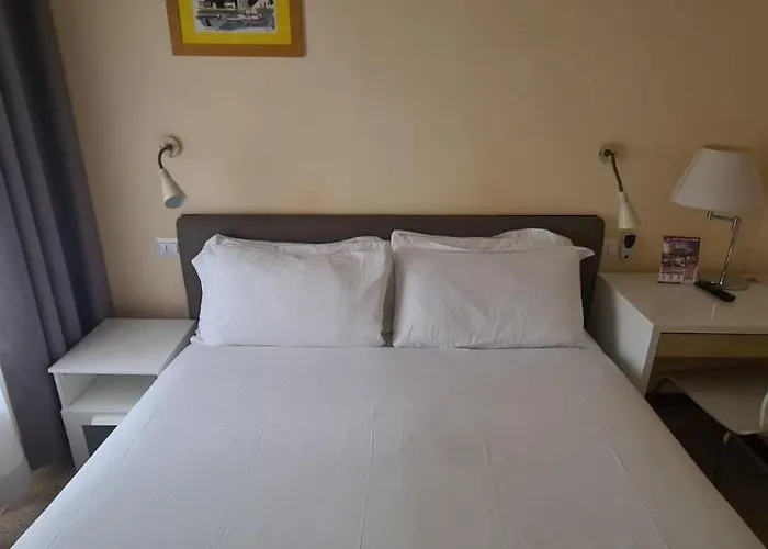 Riari Garden Bed and breakfast 5*