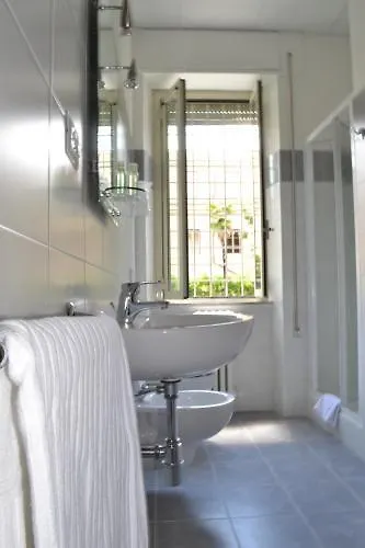 Riari Garden Bed & Breakfast 5*